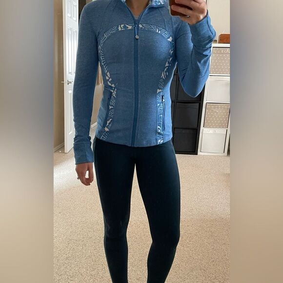 Lululemon Define Jacket Porcelaine/Beachy Floral White Porcelaine Periwi… - Picture 1 of 5